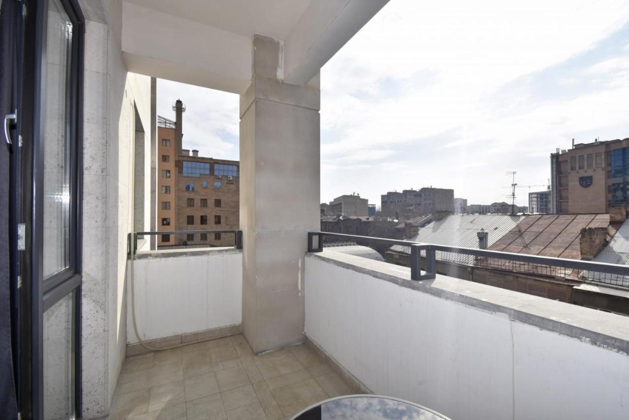 Rent Inn Yerevan On Koghbaci Street Екстер'єр фото