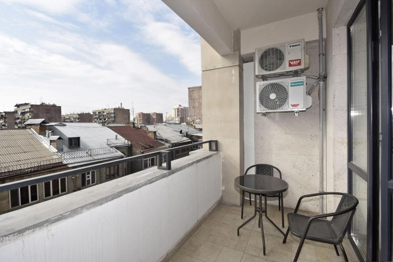 Rent Inn Yerevan On Koghbaci Street Екстер'єр фото